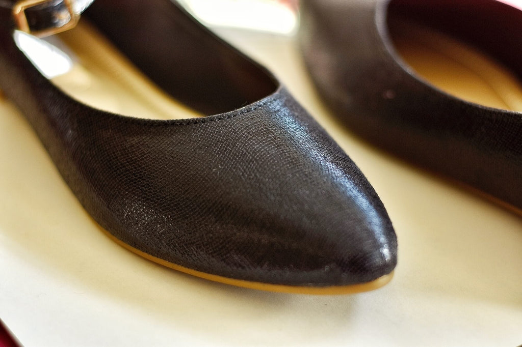 Ankle Strap Pumps | B23 - 12 - CHAPTER 13