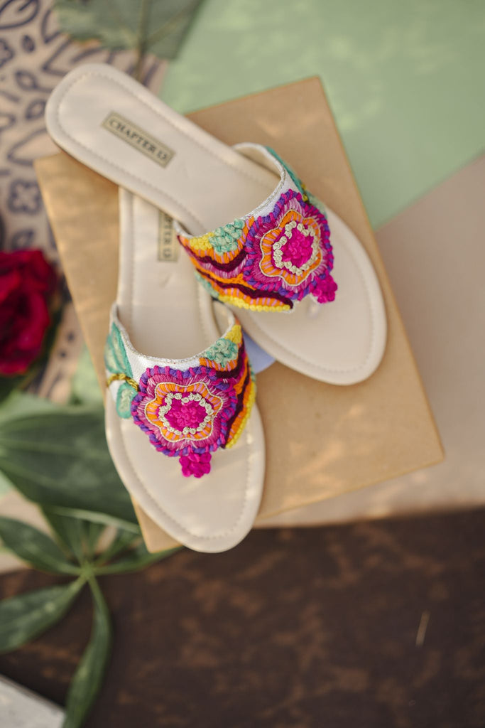 Chappals | Laado Raani - CHAPTER 13