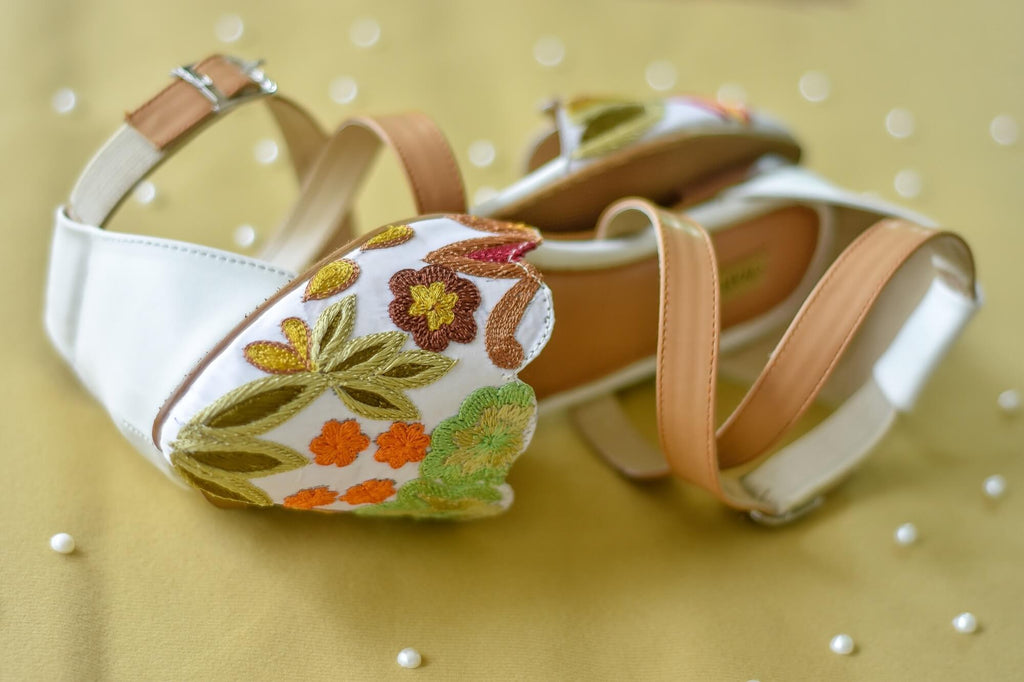 Sandals | Autumn Day - CHAPTER 13