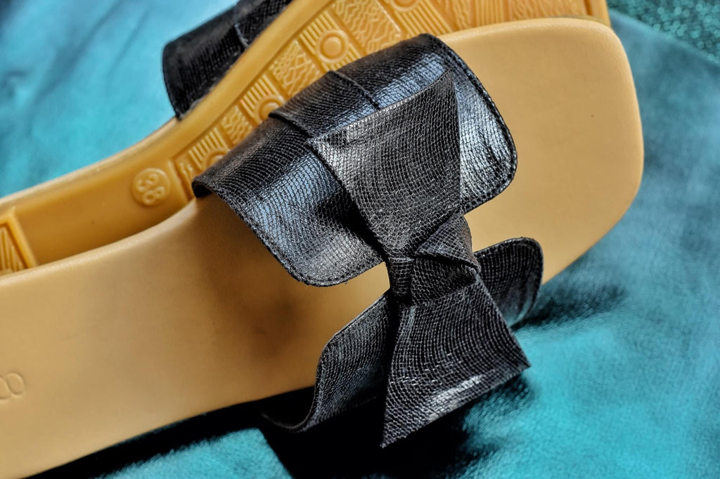 Slides | Black Bow - CHAPTER 13