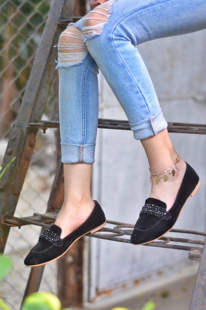 Classic Loafers with a hint of crystals in black