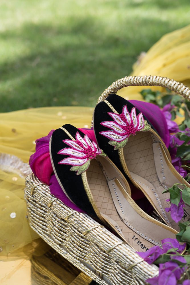 MUMTAZ KHUSSA - CHAPTER 13