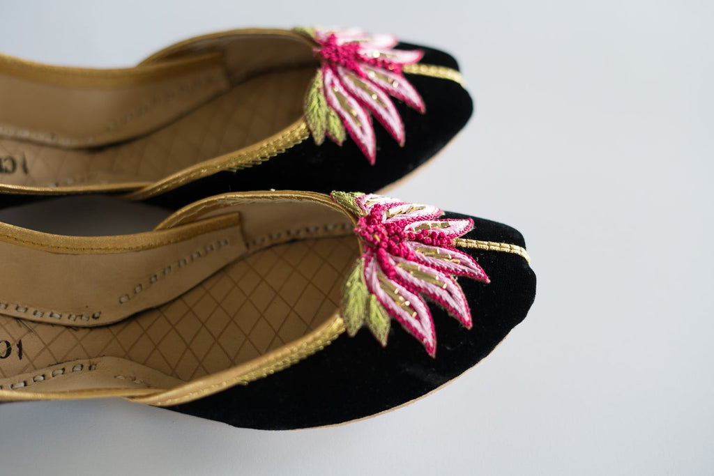 MUMTAZ KHUSSA - CHAPTER 13