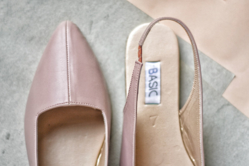 Sandals | B21 - 06 - CHAPTER 13